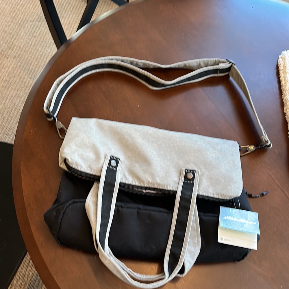 Eddie Bauer Crossover Zen Tote